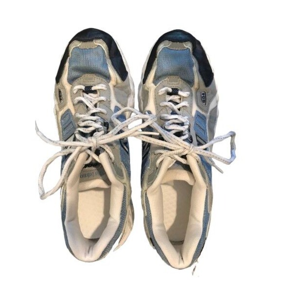 New Balance Shoes - Women's New Balance Size 9.5 Athletic Shoes W604BN